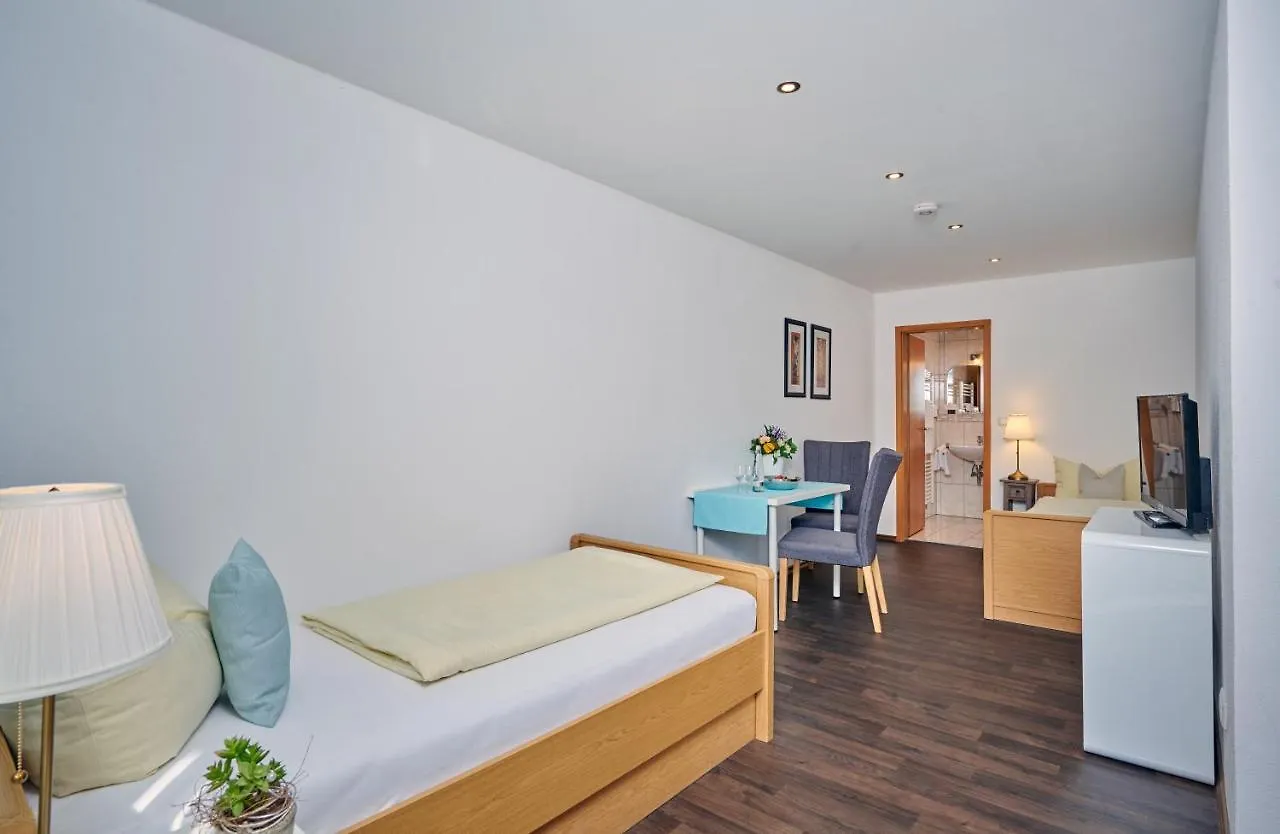 Hotel Zum Goldenen Anker mit Hallenbad Windorf  3*, Windorf (Passau) Deutschland