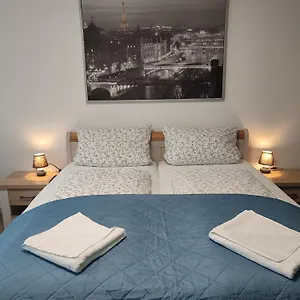 https://am-living.hamburg-hotels-de.com
